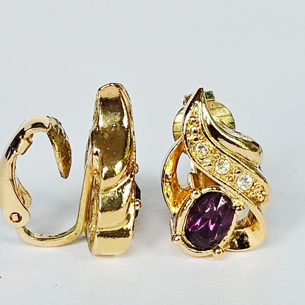 Vintage Avon Clip On Earrings Faux Amethyst Gold Tone Rhinestone‎ Glam Regency